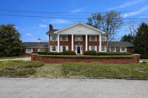 808 Holly Ln, Corbin, KY, 40701-2130 | Card Image