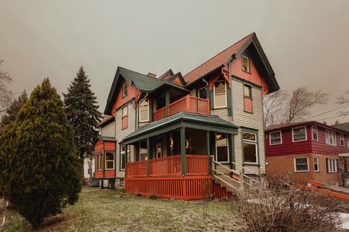 403 N 32nd St, Milwaukee, WI, 53208-4240 | Card Image