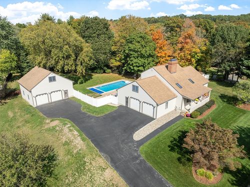 1 Deacon Dr, Middleton, MA, 01949-2257 | Card Image