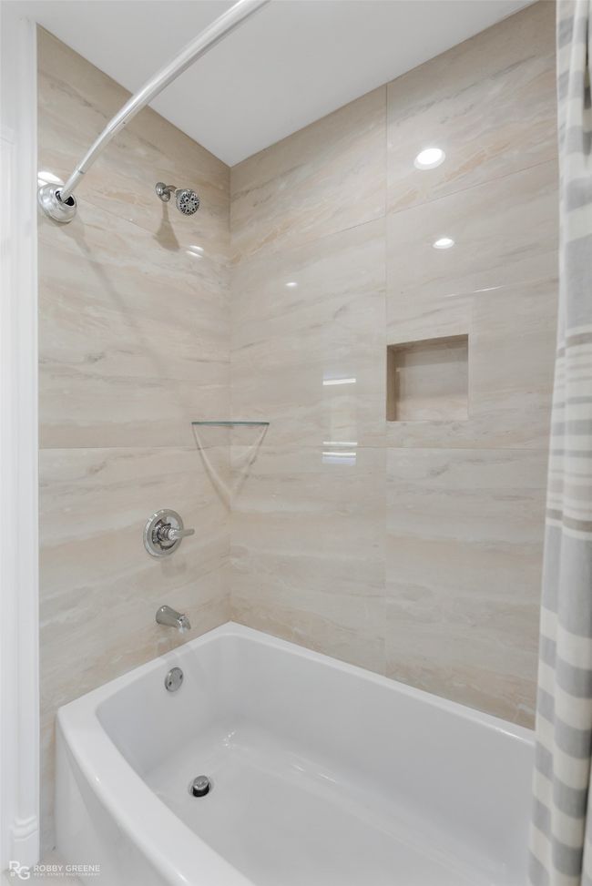 1756 Willow Point Dr, House other with 5 bedrooms, 5 bathrooms and null parking in Shreveport LA | Image 33