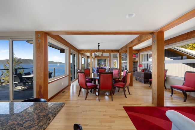9987 Welcome Wynd, House other with 3 bedrooms, 2 bathrooms and 4 parking in Halfmoon Bay BC | Image 6