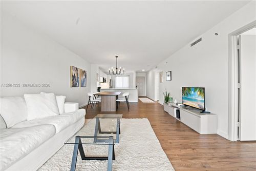 505-2240 N Cypress Bend Dr, Pompano Beach, FL, 33069-5617 | Card Image