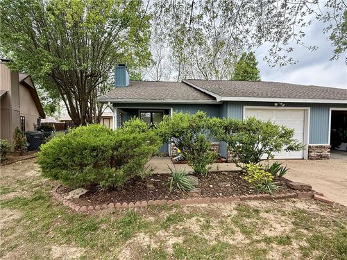 932 Century Dr, Rogers, AR, 72756-2010 | Card Image
