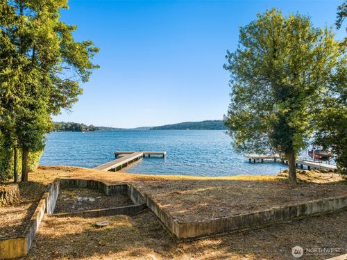 10879 Se Lake Rd, Bellevue, WA, 98004-7552 | Card Image