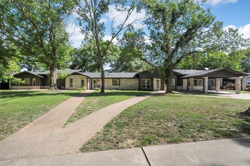 1396 Eagle Canyon Dr, China Spring, TX, 76633-2846 | Card Image