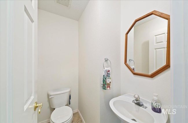 17730 Liberty View Ct, House other with 4 bedrooms, 3 bathrooms and 2 parking in Caldwell ID | Image 8