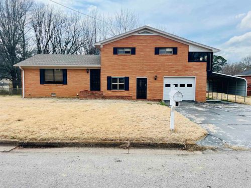 925 N 32nd Ave, Humboldt, TN, 38343-2034 | Card Image
