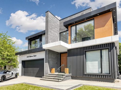 2378 Rebecca St, Oakville, ON, L6L2A9 | Card Image
