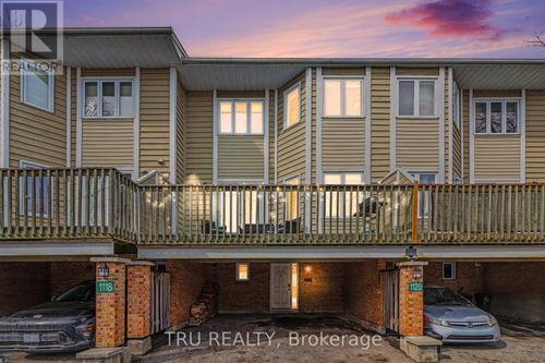 1120 Chimney Hill Way, Gloucester, ON, K1J8Z6 | Card Image
