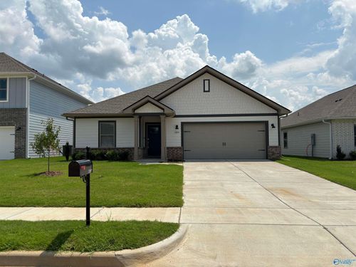 15897 Ruthie Lynn Dr, Athens, AL, 35613-3864 | Card Image