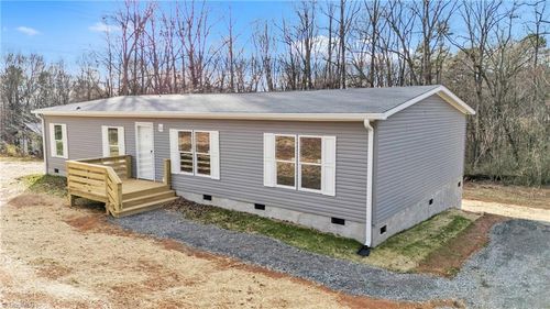 3527 Austin Traphill Rd, Elkin, NC, 28621-8282 | Card Image