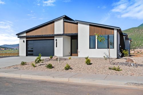 2629 S Mann Ln, Cedar City, UT, 84720-3827 | Card Image