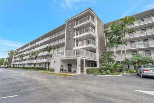 207-4800 Hillcrest Ln, Hollywood, FL, 33021-7881 | Card Image