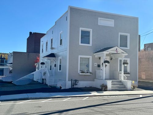 26 Elm St, Winsted, CT, 06098-1625 | Card Image