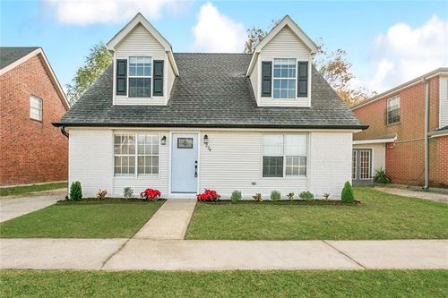 224 Simmons Dr, New Orleans, LA, 70126-5482 | Card Image
