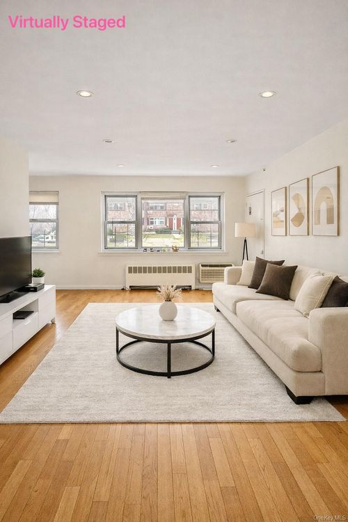 9a-150-71 70th Rd, Flushing, NY, 11367-1420 | Card Image