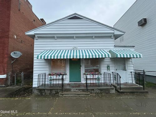 1816 4th Ave, Watervliet, NY, 12189-2727 | Card Image