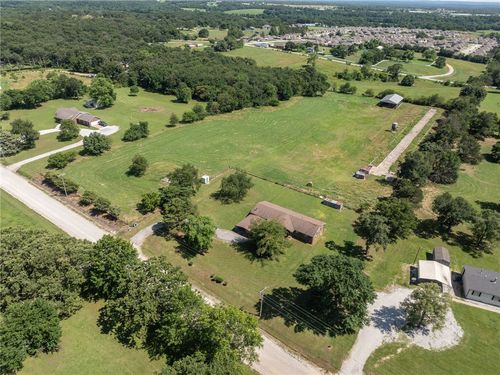 19161 Old Springtown Rd, Gentry, AR, 72734-8207 | Card Image