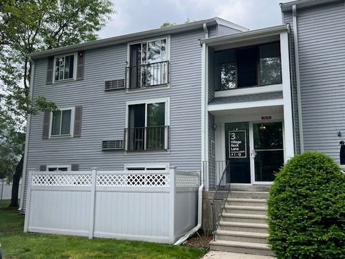 apt-1-3 Village Rock Ln, Natick, MA, 01760-5705 | Card Image