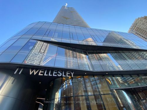 1008-11 Wellesley Street W, Toronto, ON, M4Y0G4 | Card Image