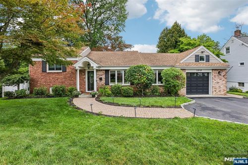 100 4th Ave, Westwood, NJ, 07675-3501 | Card Image