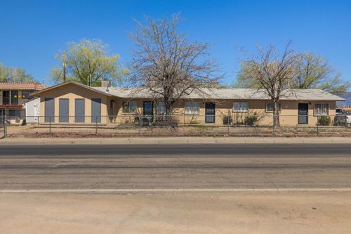 545 Dallas St, Albuquerque, NM, 87108-4051 | Card Image