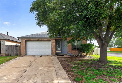 6435 Flatstone Pass, Converse, TX, 78109-4636 | Card Image