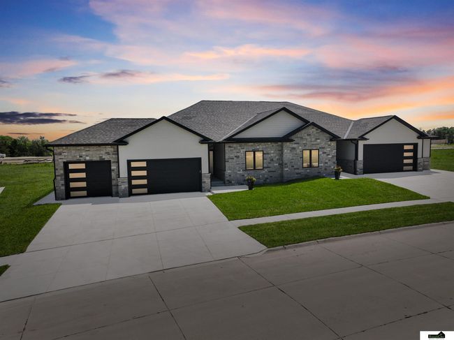 7949 Ponce Dr, Townhouse with 4 bedrooms, 3 bathrooms and 3 parking in Lincoln NE | Image 56