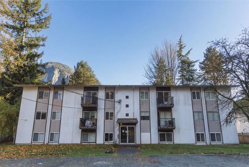 54-38185 Westway Ave, Squamish, BC, V8B0Y4 | Card Image