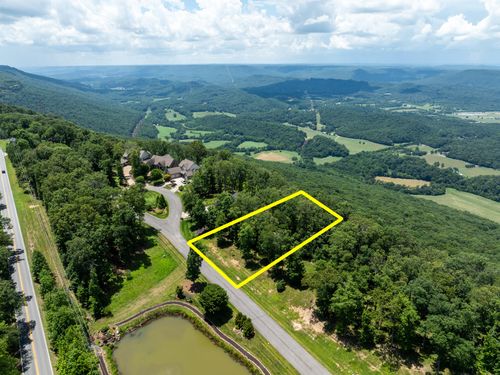 63 Brow Wood Ln, Lookout Mountain, GA, 30750-4177 | Card Image