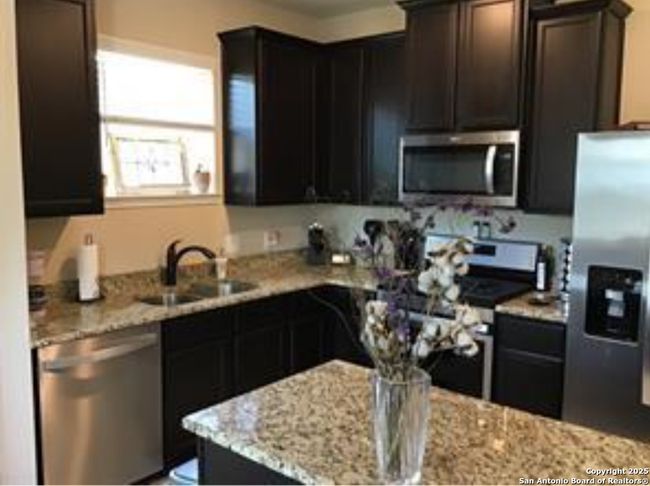 7712 Boulder Sunstone Ln, House other with 3 bedrooms, 2 bathrooms and null parking in Conroe TX | Image 10