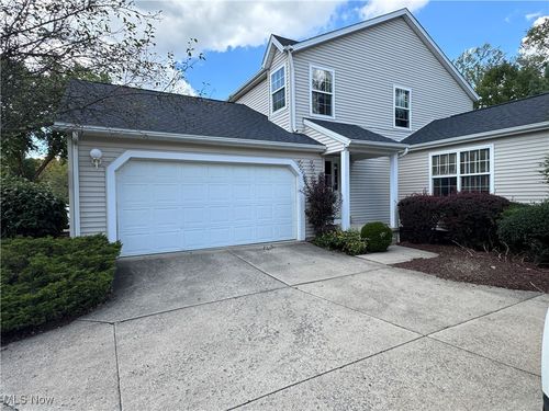 9281 Hickory Ridge Dr, Streetsboro, OH, 44241-3917 | Card Image