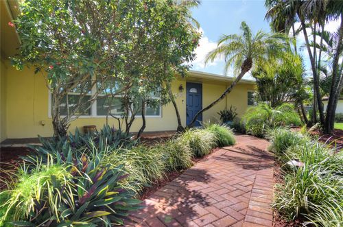 820 Alamanda Ct, Plantation, FL, 33317-1302 | Card Image