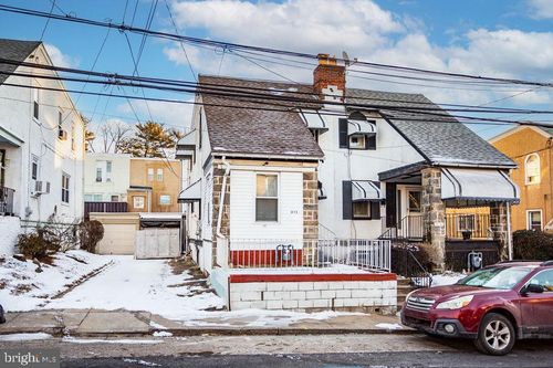 213 Heather Rd, UPPER DARBY, PA, 19082-4202 | Card Image