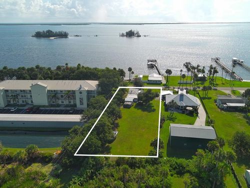 13485 Indian River Dr, Sebastian, FL, 32958-3457 | Card Image