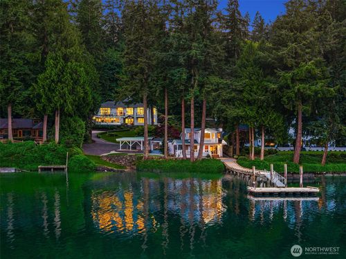 11710 Arrow Point Dr Ne, Bainbridge Island, WA, 98110-1425 | Card Image