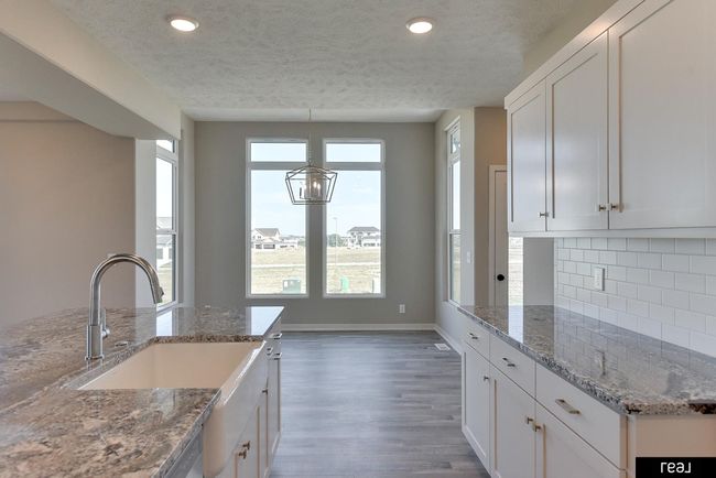5357 N 191 St St, House other with 4 bedrooms, 3 bathrooms and 3 parking in Elkhorn NE | Image 11