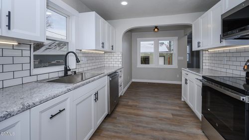 804 16th Street N, Bismarck, ND, 58501 | Card Image