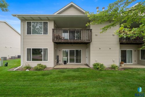 39-7111 56th St Street, Sioux Falls, SD, 57106 | Card Image