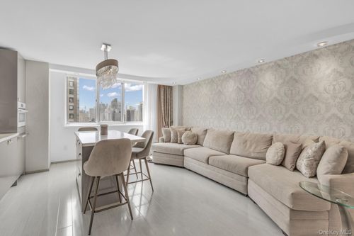 apt-22e-345 E 93rd St, New York, NY, 10128-5522 | Card Image