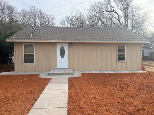 526 S Howard Ave, Elk City, OK, 73644-6647 | Card Image