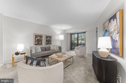 103-5903 Mount Eagle Dr, ALEXANDRIA, VA, 22303-2525 | Card Image