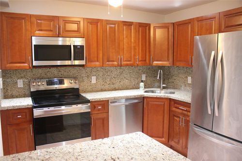 3-8958 Collins Ave, Surfside, FL, 33154-3504 | Card Image
