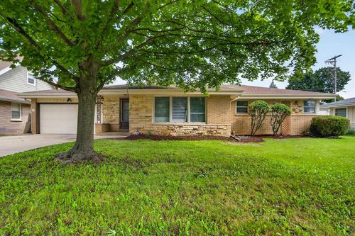10216 W Burleigh Street, Wauwatosa, WI, 53222 | Card Image