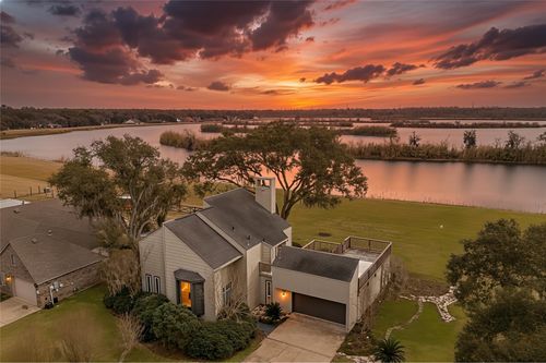 2194 Twin Lakes Blvd, West Columbia, TX, 77486-9696 | Card Image