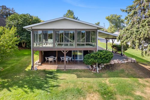 22 Holiday Dr, Somonauk, IL, 60552-9615 | Card Image