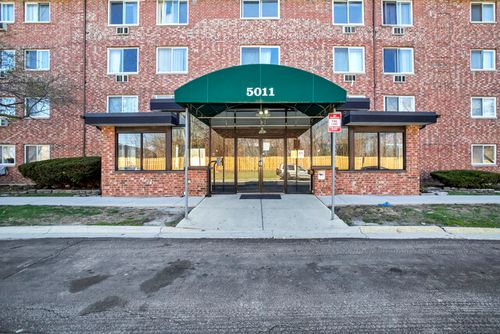 304-5011 Valley Ln, Streamwood, IL, 60107-2929 | Card Image