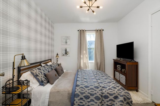 Primary room fits queen bed | Image 11