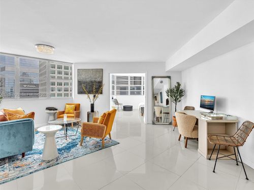 2048-825 Brickell Bay Dr, Miami, FL, 33131-2936 | Card Image