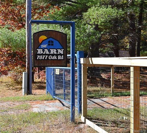 7877 Oak Rd, Saint Helen, MI, 48656-9621 | Card Image